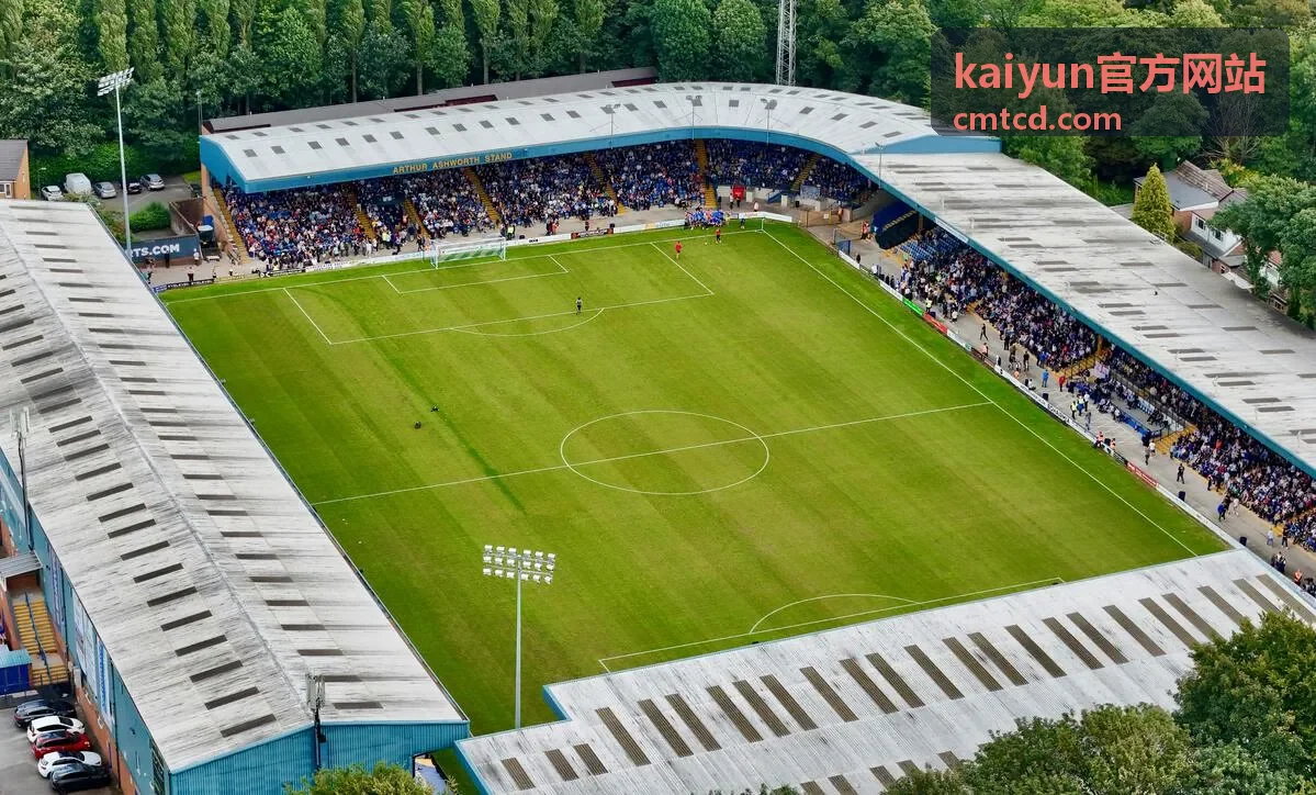 kaiyun官方网站 媒体报道现场工作人员正在记录主论坛内容